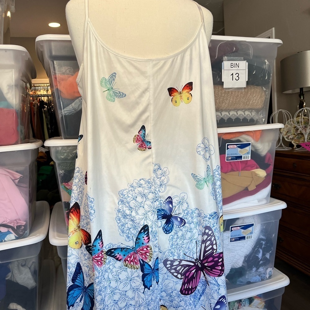 Butterfly Dress - Picture 5 of 8